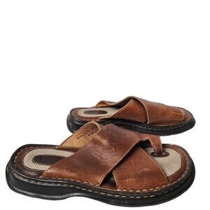 Born Sandals Womens Size US 9 M EU 40.5 Brown Leather Toe Loop Slide